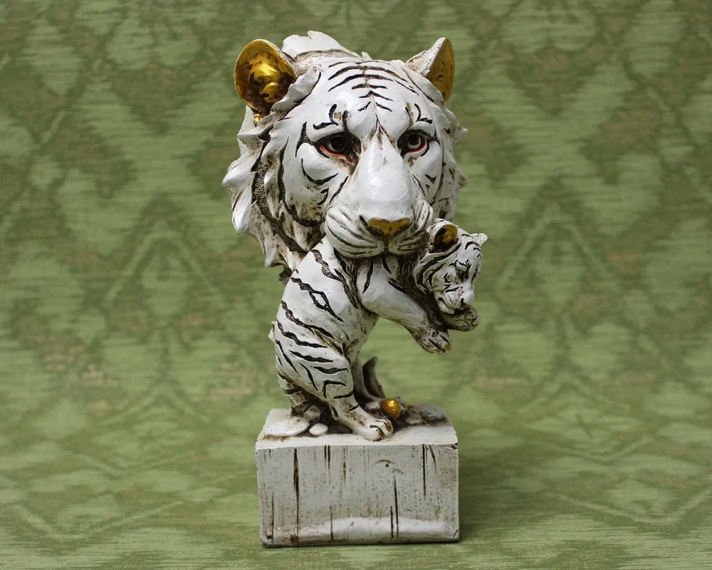Resin White Tigress Statues For Interior Decor