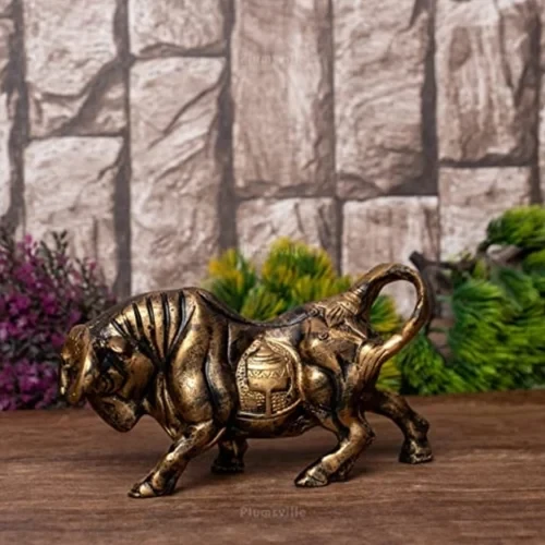 Charging Bull Showpiece Golden Matte Finish for Home Decor Golden Resin Car Acce