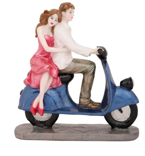 Polyresin Couple Statue